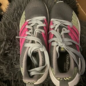 Size 9, Adidas Questar flow woman’s training shoes